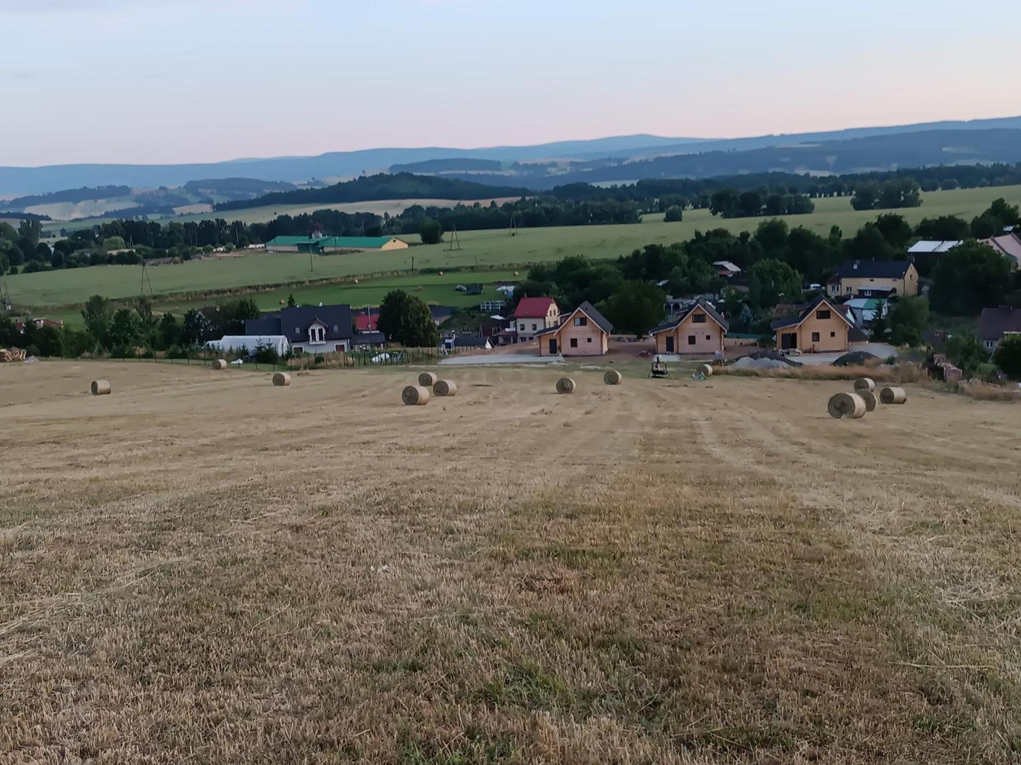 Domki Osada Bozkow W Kotlinie Klodzkiej Kültér fotó